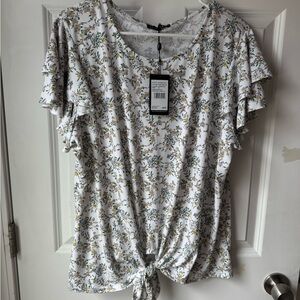 NWT Floral White Women's Top